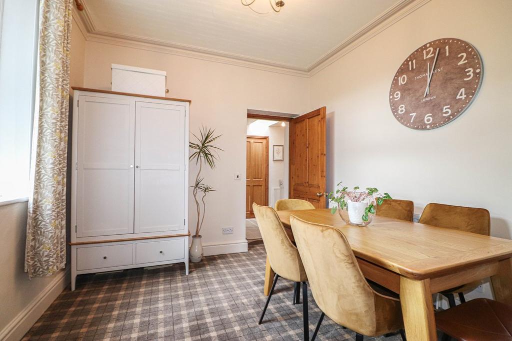 Dining Room/Bedroom