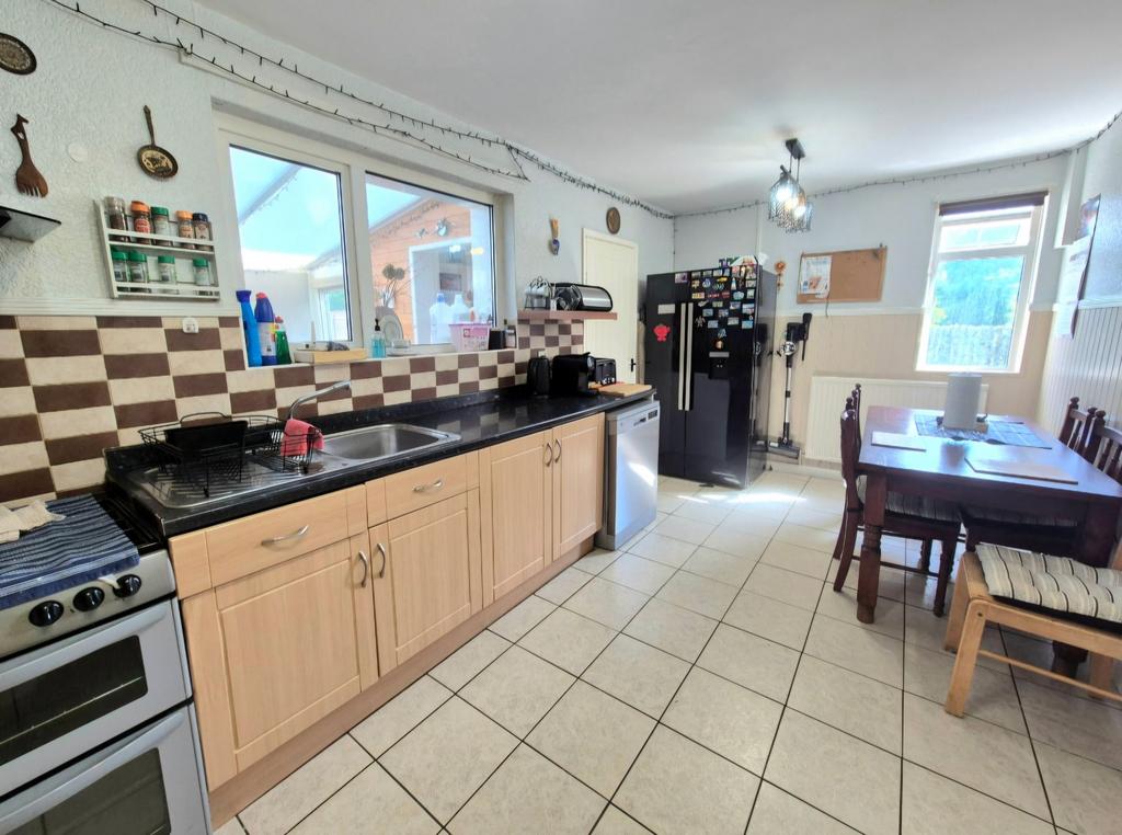 Kitchen diner