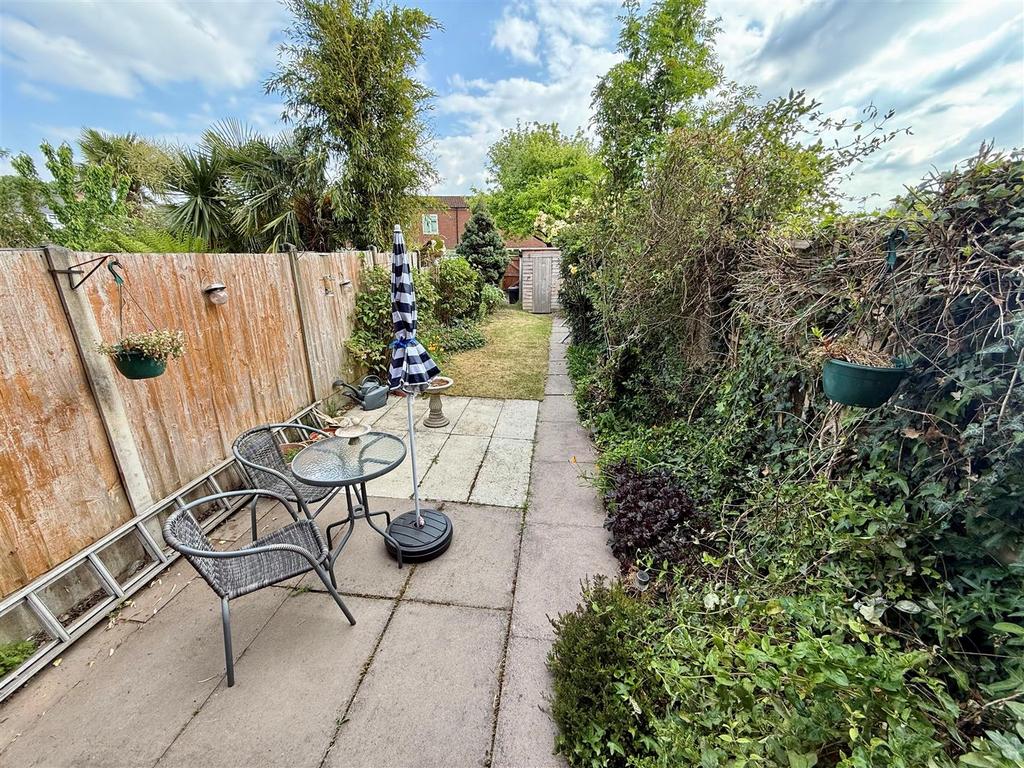 BR202 Garden.jpg