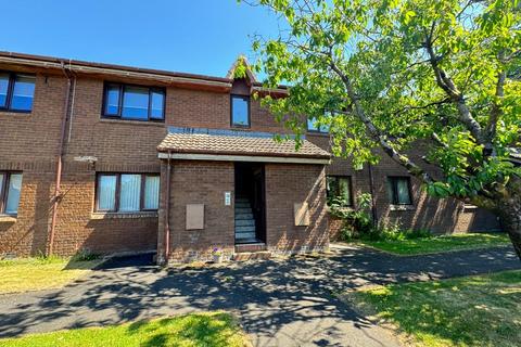 2 bedroom flat to rent, Woodmill, North Ayrshire KA13