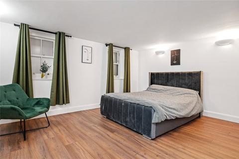 3 bedroom apartment to rent, Owen Street, London, EC1V