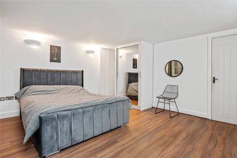 3 bedroom apartment to rent, Owen Street, London, EC1V