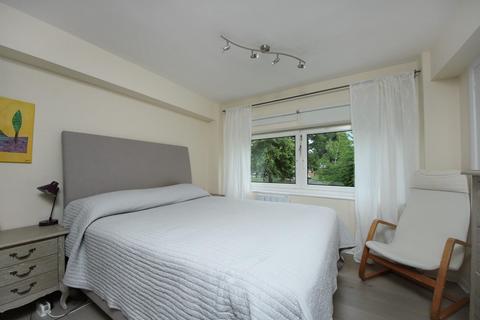 2 bedroom apartment for sale, Gilbert Court, W5