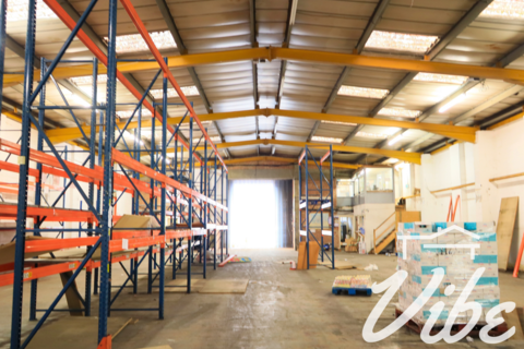 Warehouse to rent, Lyndean Industrial Estate, SE2, London SE2