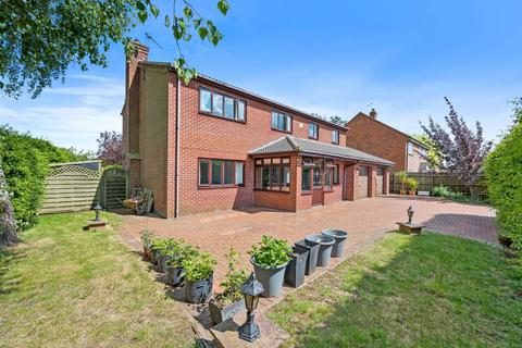 5 bedroom detached house for sale, Cransley Hill, Kettering NN14