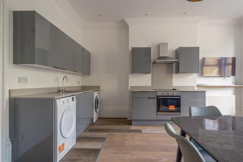 5 bedroom flat to rent, 10 Eslington Terrace, Tyne and Wear NE2