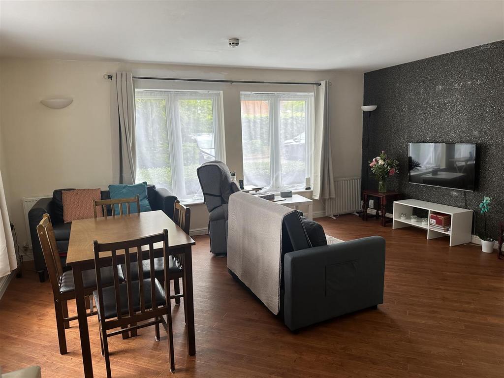 Open Plan Lounge/Kitchen Space