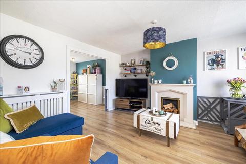 18 Friarton Gardens, Penicuik, EH26 9HG