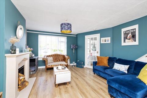 18 Friarton Gardens, Penicuik, EH26 9HG
