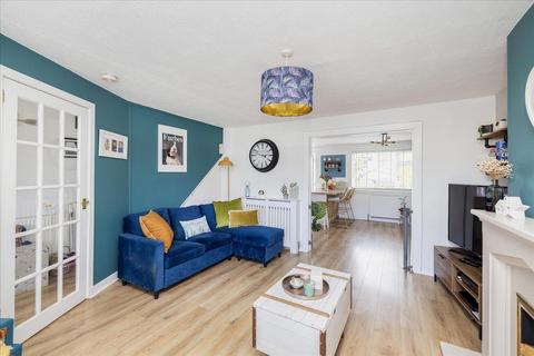 18 Friarton Gardens, Penicuik, EH26 9HG