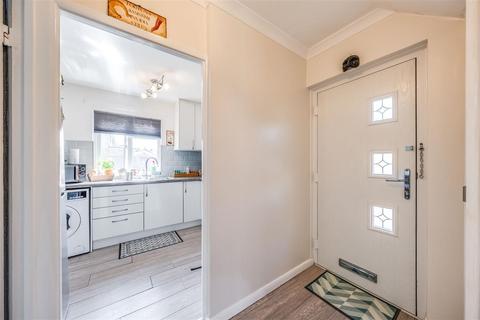 42 Queens Gardens, Dartford, DA2 6HY