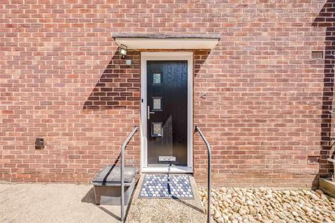 42 Queens Gardens, Dartford, DA2 6HY