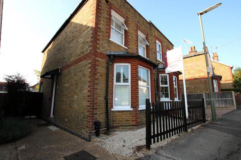 19 Albert Road, Ashtead, KT21 1BJ