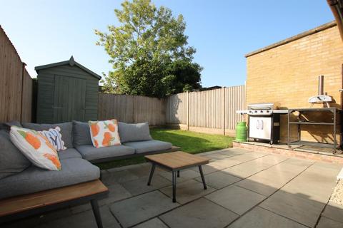 19 Albert Road, Ashtead, KT21 1BJ