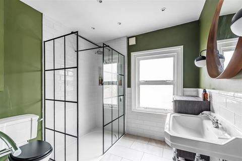 19 Albert Road, Ashtead, KT21 1BJ