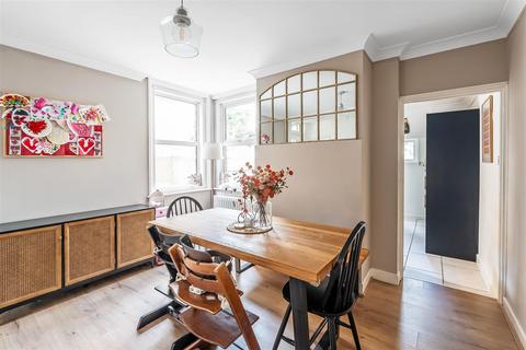 19 Albert Road, Ashtead, KT21 1BJ