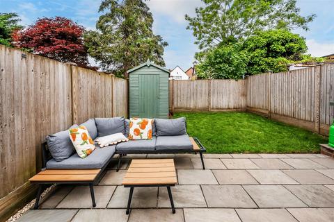19 Albert Road, Ashtead, KT21 1BJ