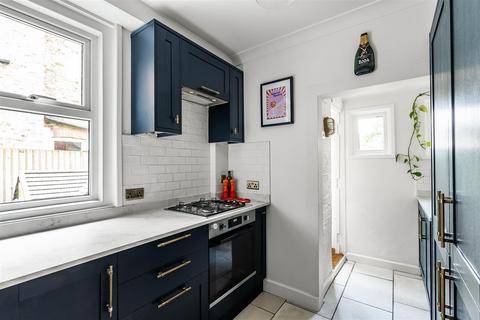 19 Albert Road, Ashtead, KT21 1BJ