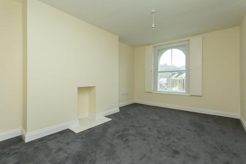 2 bedroom flat for sale, Cambridge Terrace, Dover, Kent, CT16