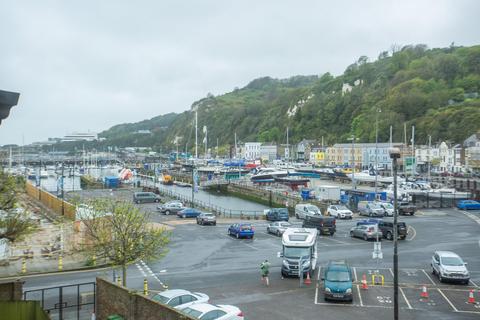 2 bedroom flat for sale, Cambridge Terrace, Dover, Kent, CT16