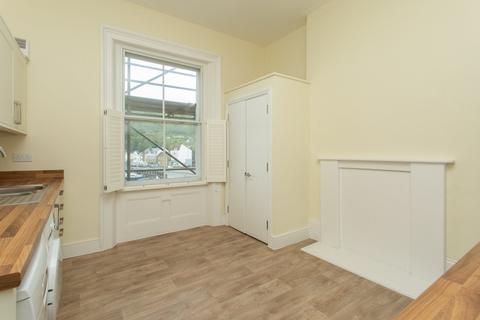 2 bedroom flat for sale, Cambridge Terrace, Dover, Kent, CT16