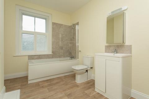 2 bedroom flat for sale, Cambridge Terrace, Dover, Kent, CT16
