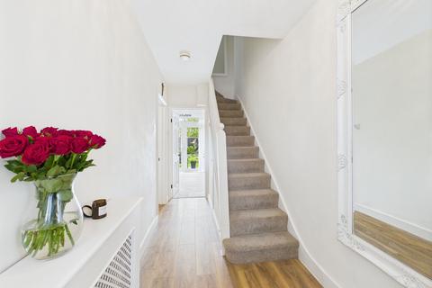 2 Cherry Close, Ruislip, HA4 6EE