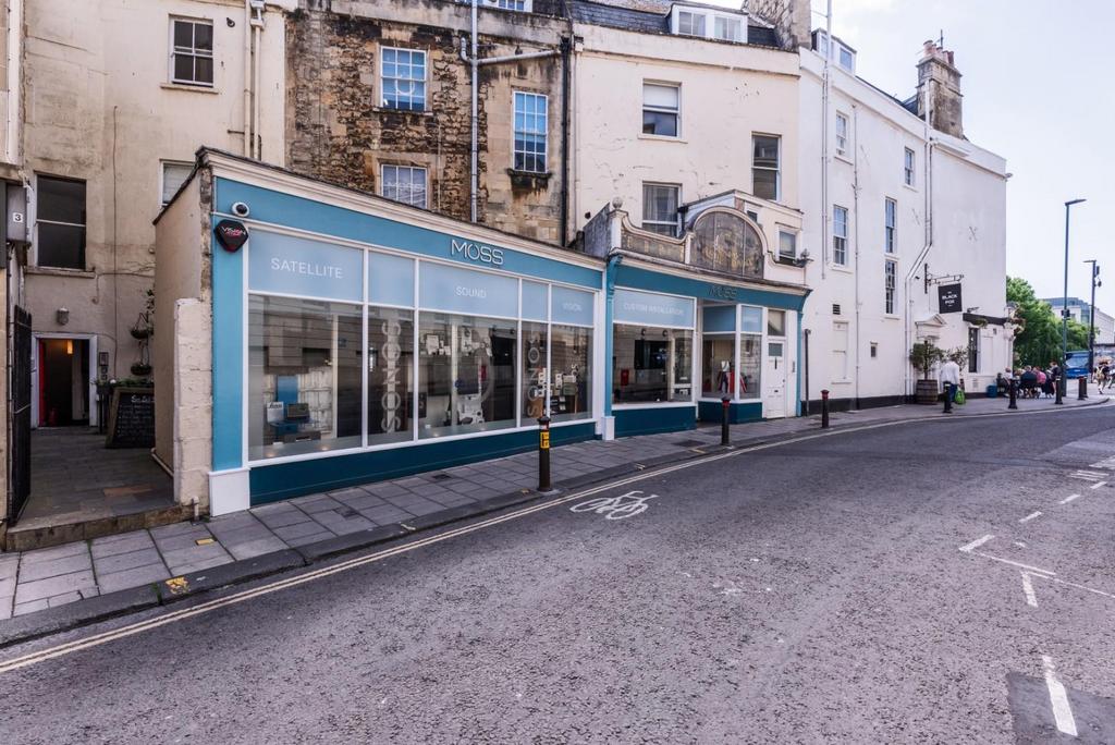 Flat 3, 9 Lower Borough Walls, Bath BA1 1 QR-3.jpg
