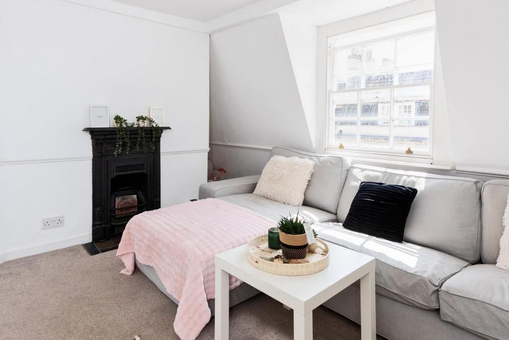 Flat 3, 9 Lower Borough Walls, Bath BA1 1 QR-8.jpg