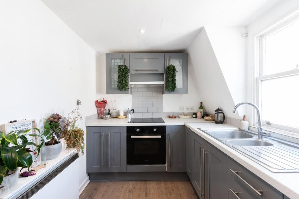 Flat 3, 9 Lower Borough Walls, Bath BA1 1 QR-10.jpg