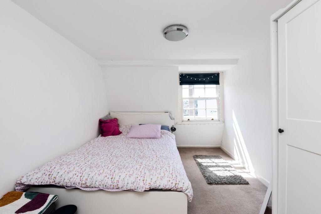 Flat 3, 9 Lower Borough Walls, Bath BA1 1 QR-14.jpg