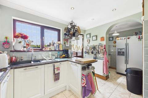 11 Cae Terrace, Llanelli, SA15 1HN