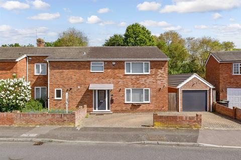 5 bedroom semi-detached house for sale, Swallow Road, Birds Estate, Larkfield, Kent