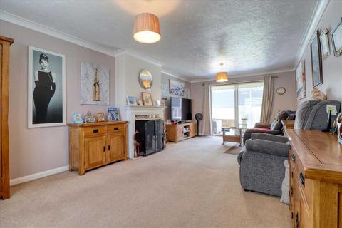 40 Frietuna Road, Kirby Cross, Frinton-on-sea, CO13 0RY