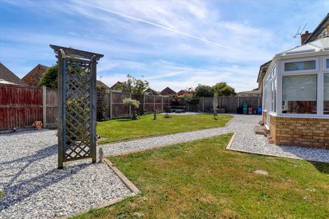 40 Frietuna Road, Kirby Cross, Frinton-on-sea, CO13 0RY