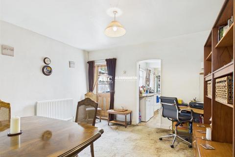 undefined, Mead Road, Edgware