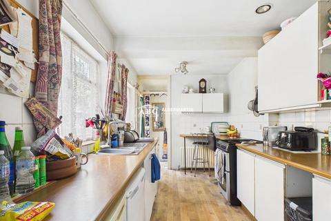 undefined, Mead Road, Edgware