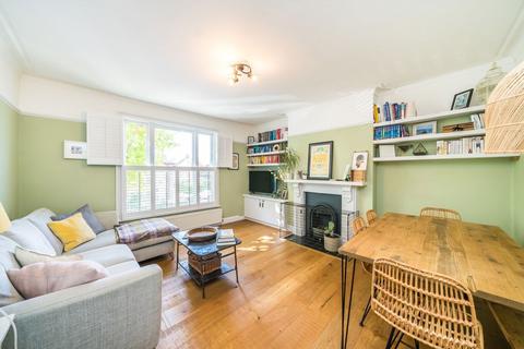 17b Brenda Road, London, SW17 7DD