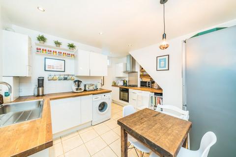 17b Brenda Road, London, SW17 7DD