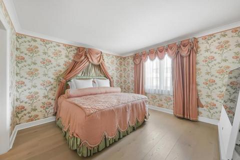 3 bedroom apartment to rent, Abbey Road, St Johns Wood, London, NW8