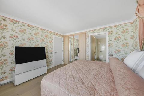 3 bedroom apartment to rent, Abbey Road, St Johns Wood, London, NW8