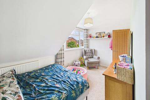 5 Halifax Drive, Worcester, WR2 4DR
