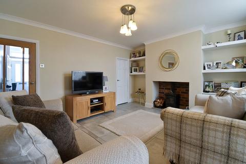 51 Chorley Road, Heath Charnock, Chorley, PR6 9JT