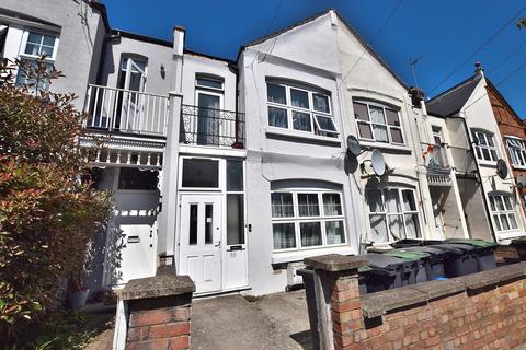 2 bedroom flat for sale, Lascotts Road, Flat C , London. N22