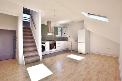 2 bedroom flat for sale, Lascotts Road, Flat C , London. N22