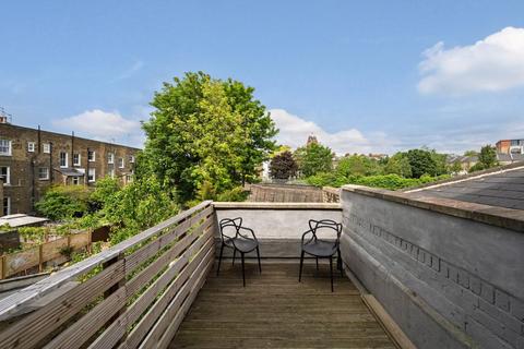 3 bedroom flat for sale, Sandall Road, London NW5