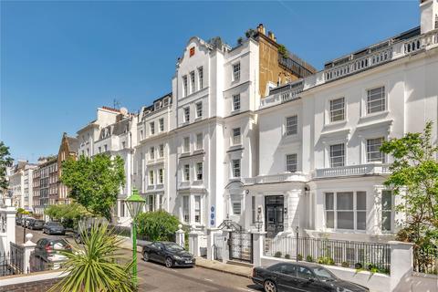 Hyde Park Gate, London, SW7
