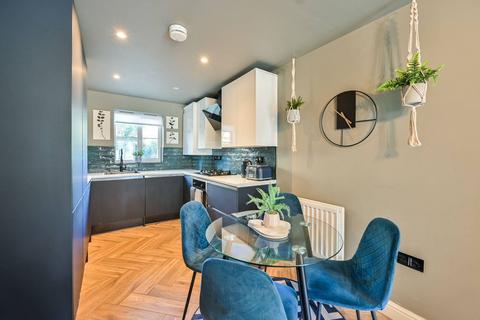 2 bedroom flat for sale, Chandler Way, Peckham, London, SE15