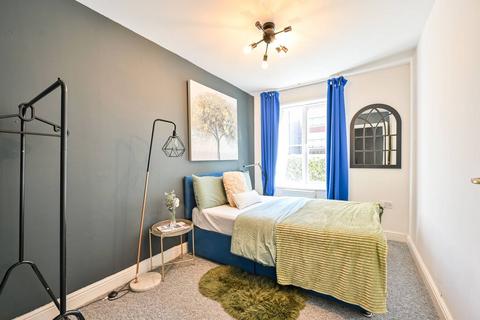 2 bedroom flat for sale, Chandler Way, Peckham, London, SE15