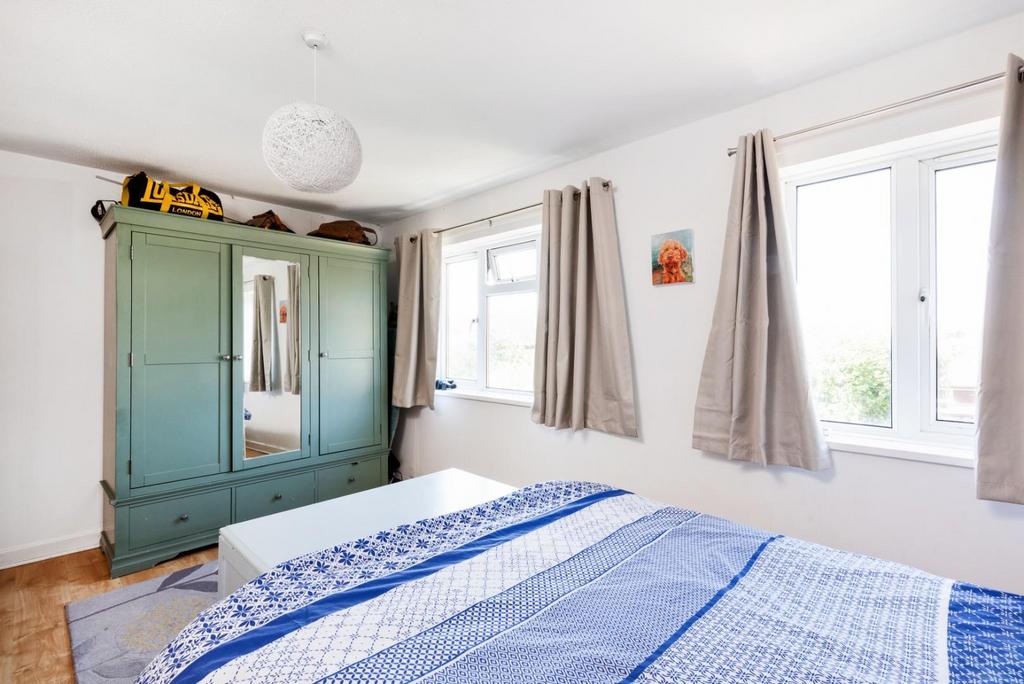 96 Chandler Close, Bath BA1 4 EQ-15.jpg